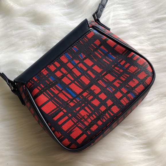 Vera Bradley Cross Body Bag - Picture 5 of 5